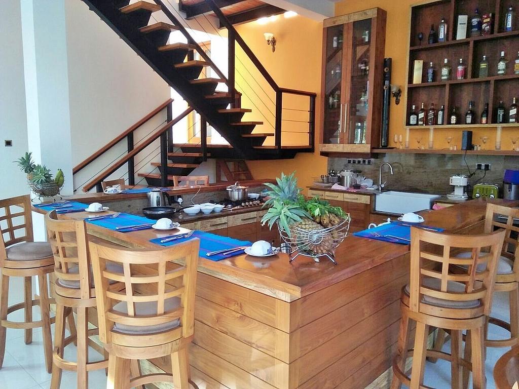 White Palace Hotell Gampaha Eksteriør bilde